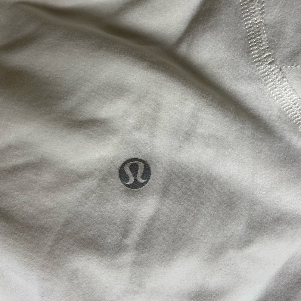 Lululemon long sleeve athletic/leisure top!